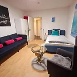 Wohnen Auf Zeit Monteurunterkunft & Uebergangswohnungen *
