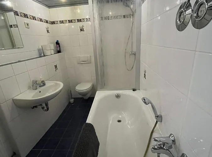 Wohnen Auf Zeit Monteurunterkunft & Uebergangswohnungen Apartamento